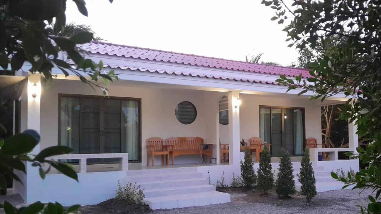 Min House Hotel Lamphun Buitenkant foto